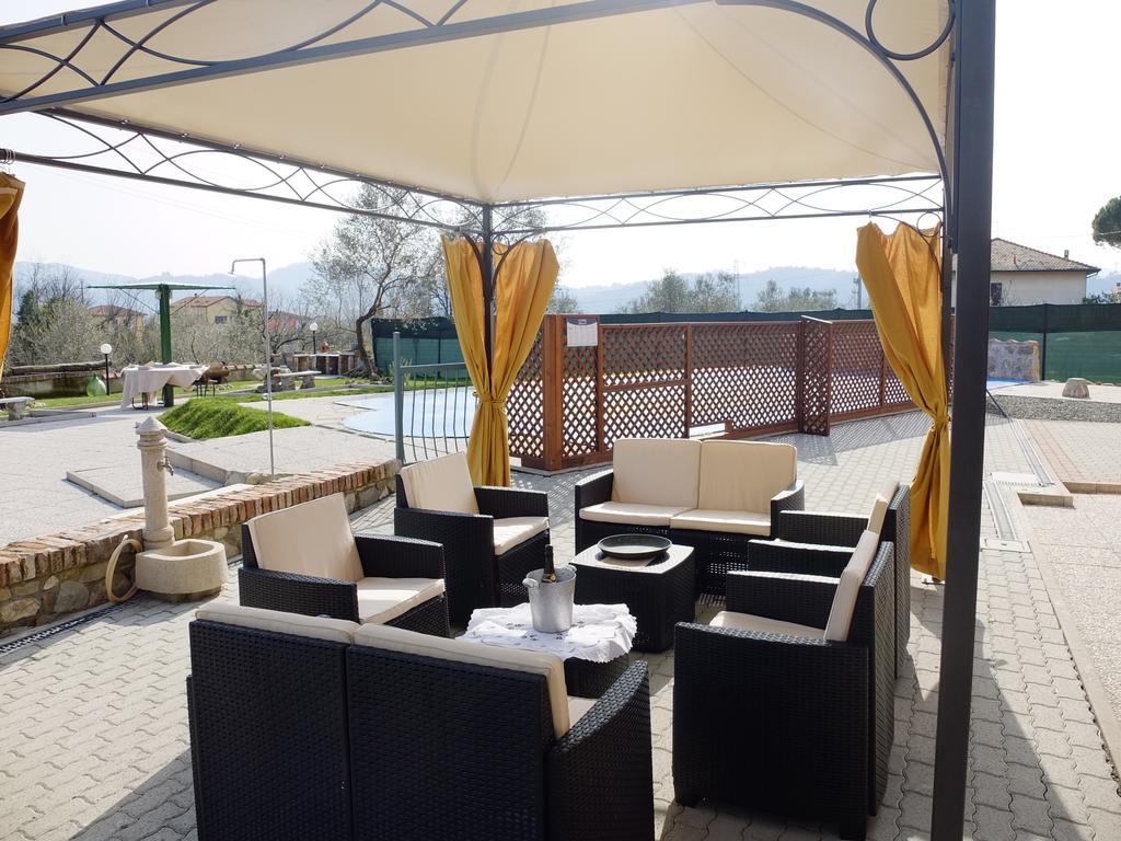 La Fonda Casa Vacanze-Appartamenti Con Piscina Santo Stefano di Magra Exterior photo